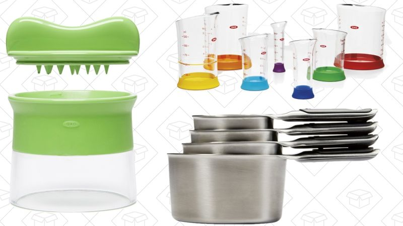 OXO Cortador, $11 | OXO Vasos de Medición Magnéticos , $15 | OXO Set de Medición Nesting, $15